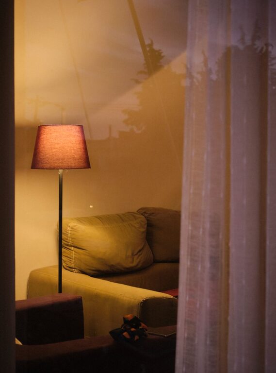 Tips for Creating a Cozy and Inviting Living Room Space